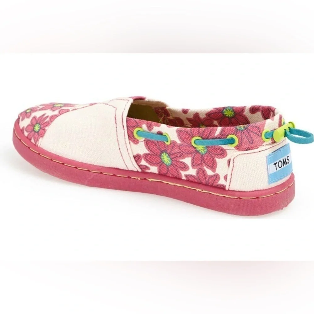 TOMS Pink Daisy Bimini Slip-On Shoe in Bright Pink
